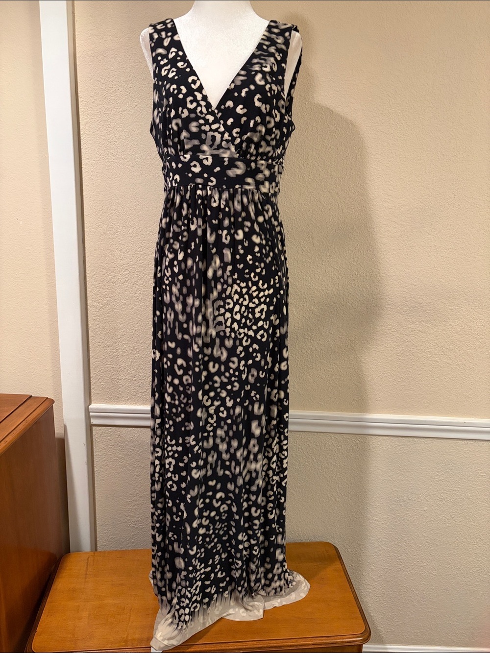 Donna Morgan Black and Cream Animal Print Maxi Dress